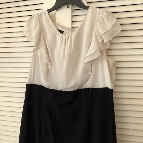 Cream and black dress - Picture 2 of 2